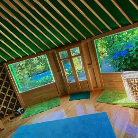 Panoramic Yurt - Naturviana *