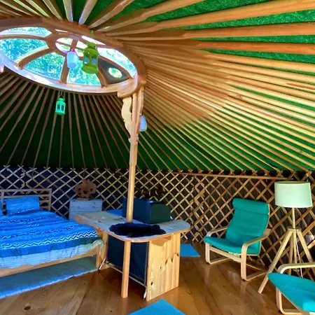Panoramic Yurt - Naturviana Portela Susa