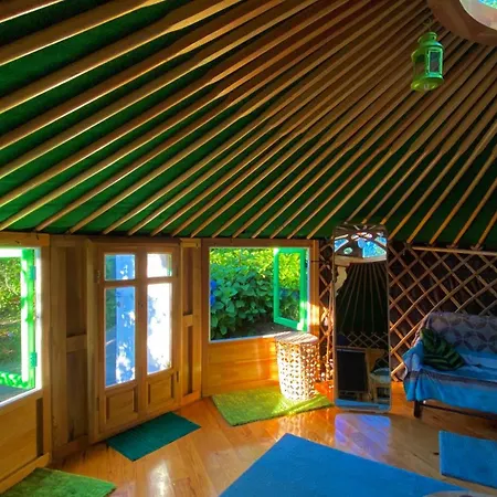 Panoramic Yurt - Naturviana